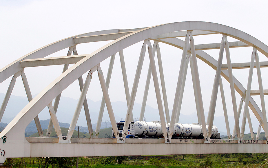 Uma Via Para o Desenvolvimento - O Arco Rodoviário Metropolitano. Crédito: Acervo Firjan 