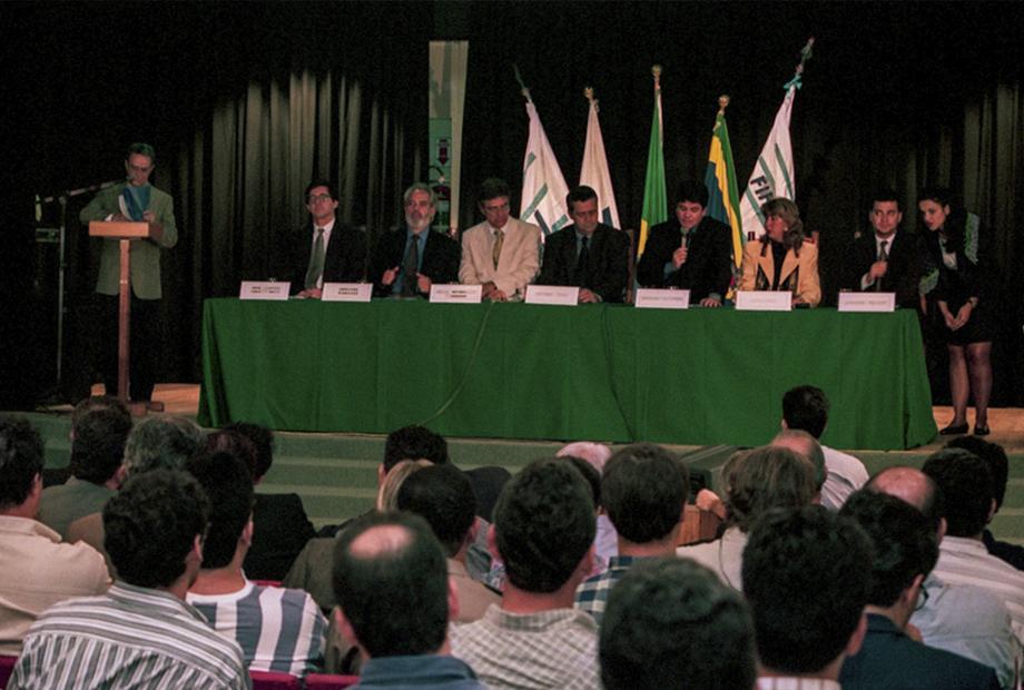 Apresentação do estudo Potencialidades na Região Norte Fluminense em 1998. Crédito: Acervo Firjan