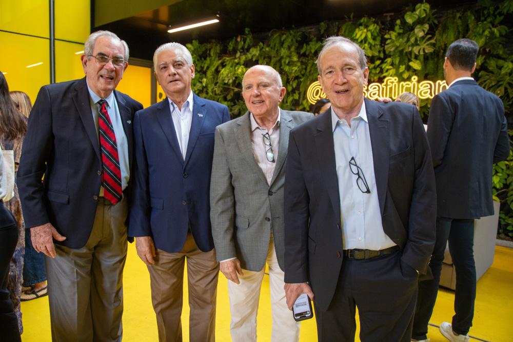 Roberto Leverone, Luiz Césio Caetano, Victor Misquey em evento na casa Firjan no dia 4/11/2024. Créditos: Vinícius Magalhães/ Acervo Firjan